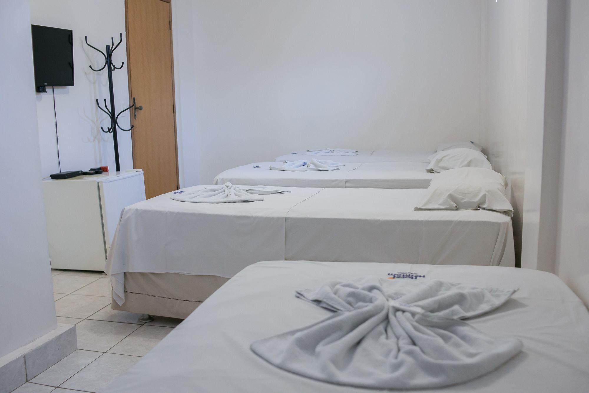 M & A Hotel Гояния Экстерьер фото