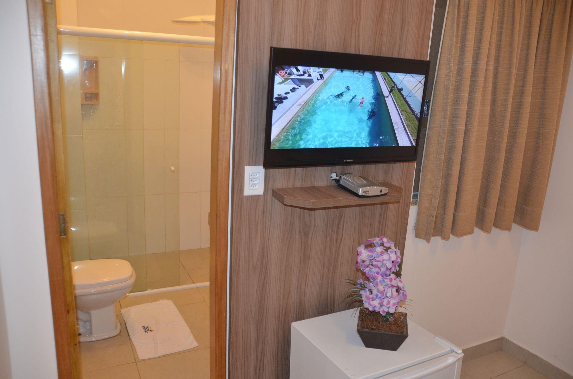 M & A Hotel Гояния Экстерьер фото