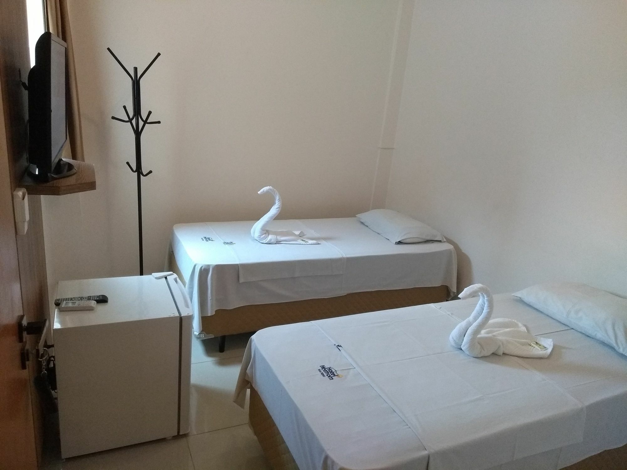 M & A Hotel Гояния Экстерьер фото